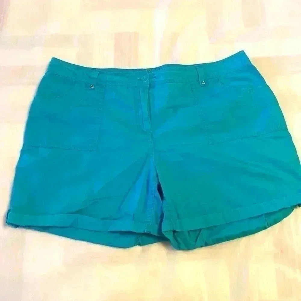 - 100%Cotton cargo shorts Emerald-Blue shade color
